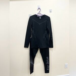 Sports Base Ware Long Sleeve Top and Pants Set 2Pcs for Men or youths.